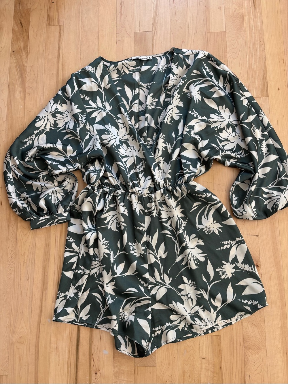 Abercrombie & Fitch Medium Floral Romper